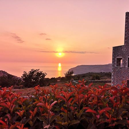 Вилла Sunset View Stone House, Areopoli Mani Экстерьер фото